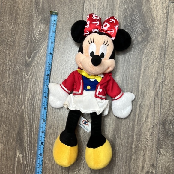 Mini Mouse Disney Cruise Line - Picture 5 of 5